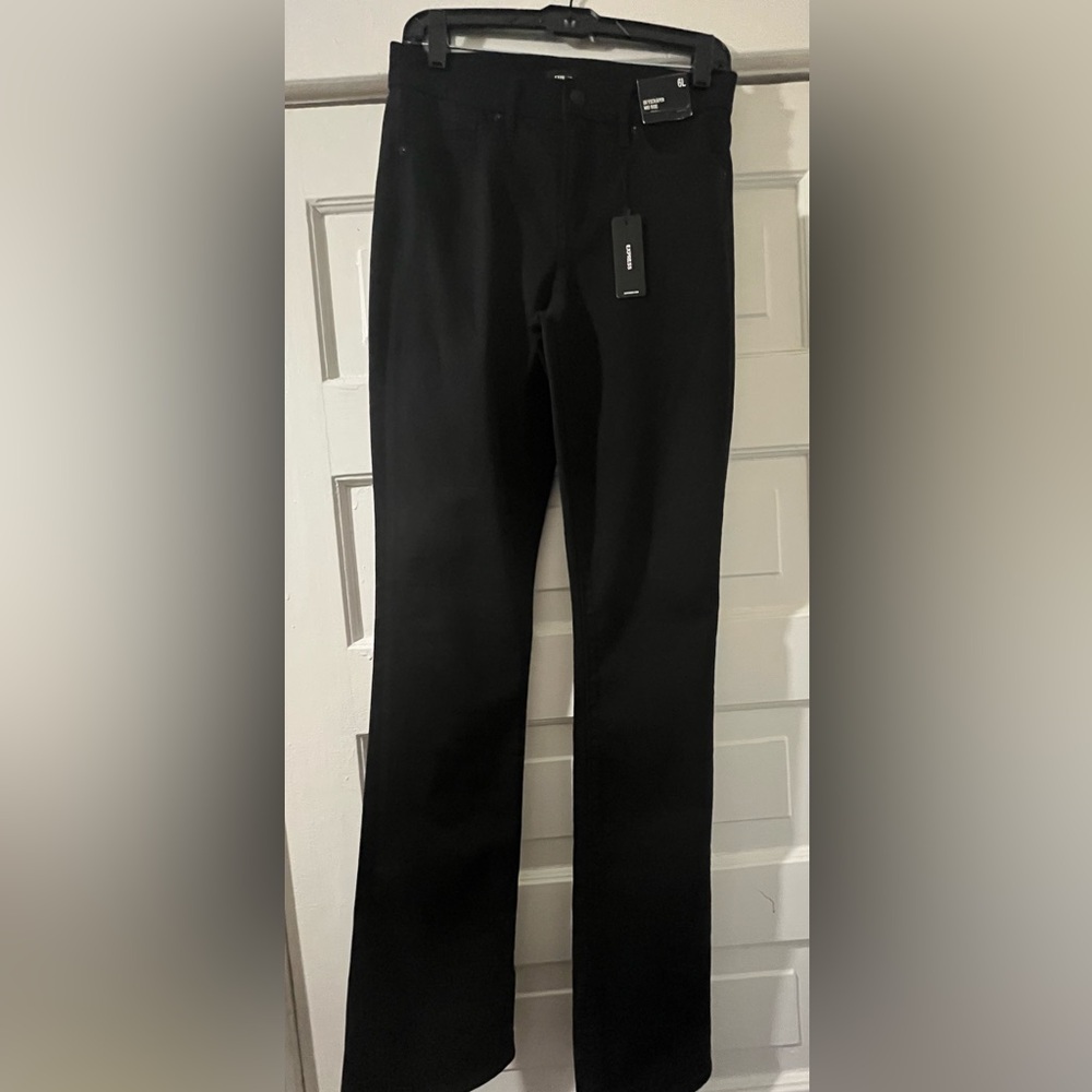 NWT Express Mid Rise Black Skyscraper Jeans